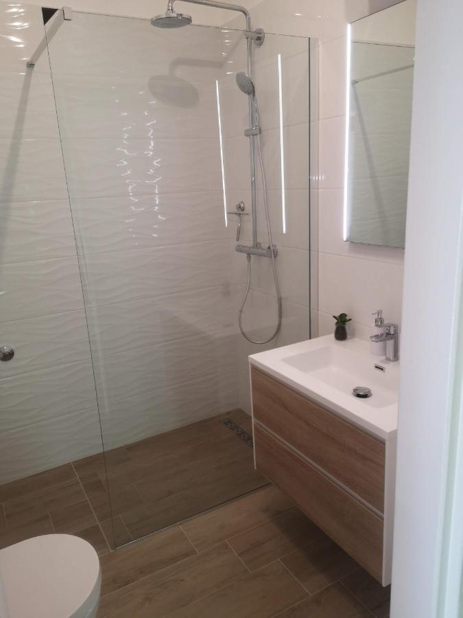 Apartments Come&Stay Punat Esterno foto