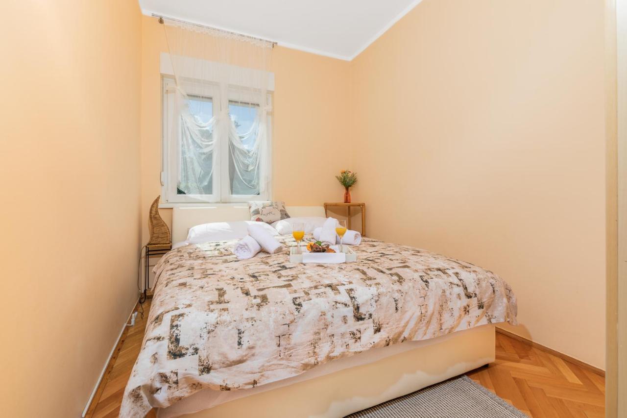 Apartments Come&Stay Punat Esterno foto