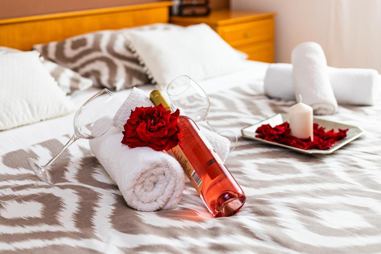 Apartments Come&Stay Punat Esterno foto