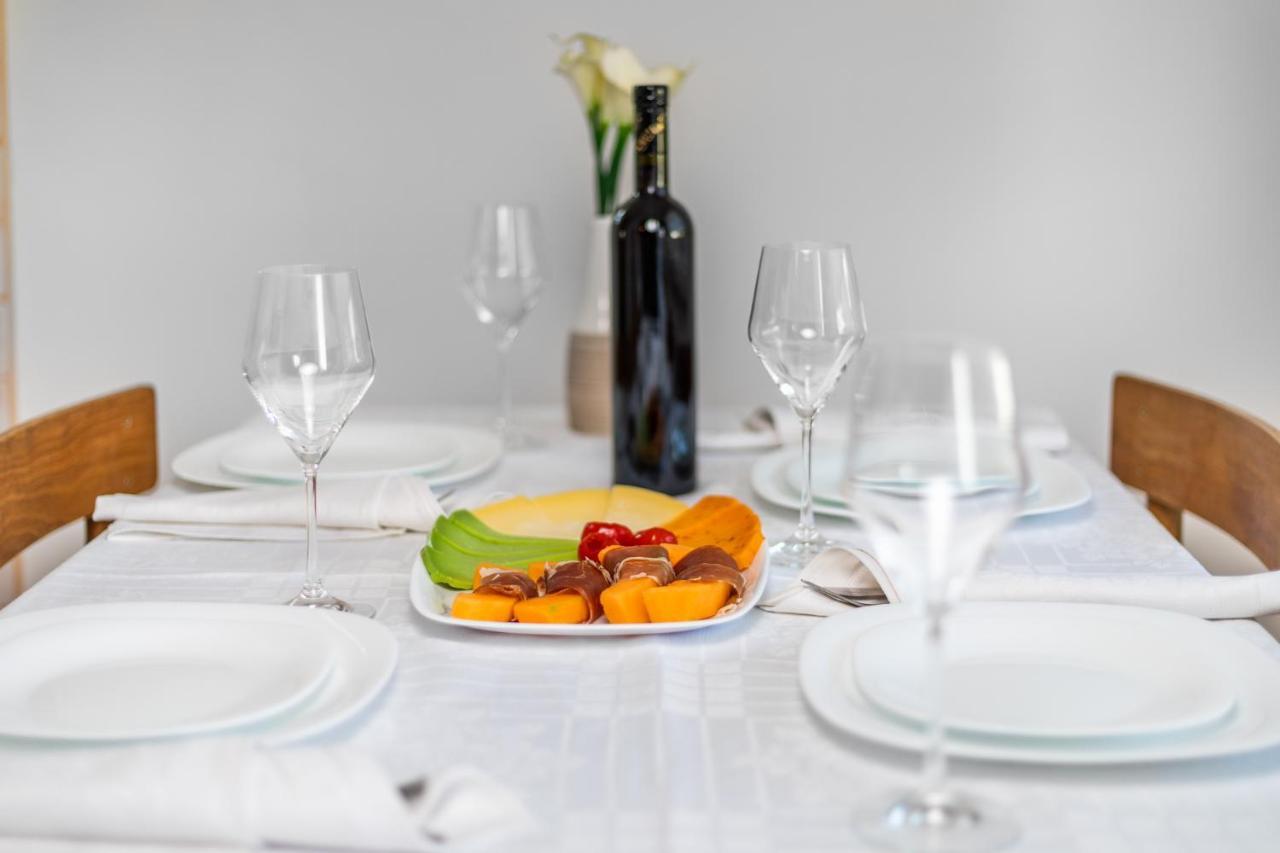 Apartments Come&Stay Punat Esterno foto