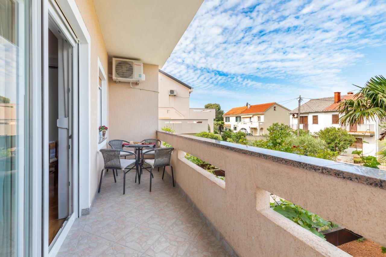 Apartments Come&Stay Punat Esterno foto