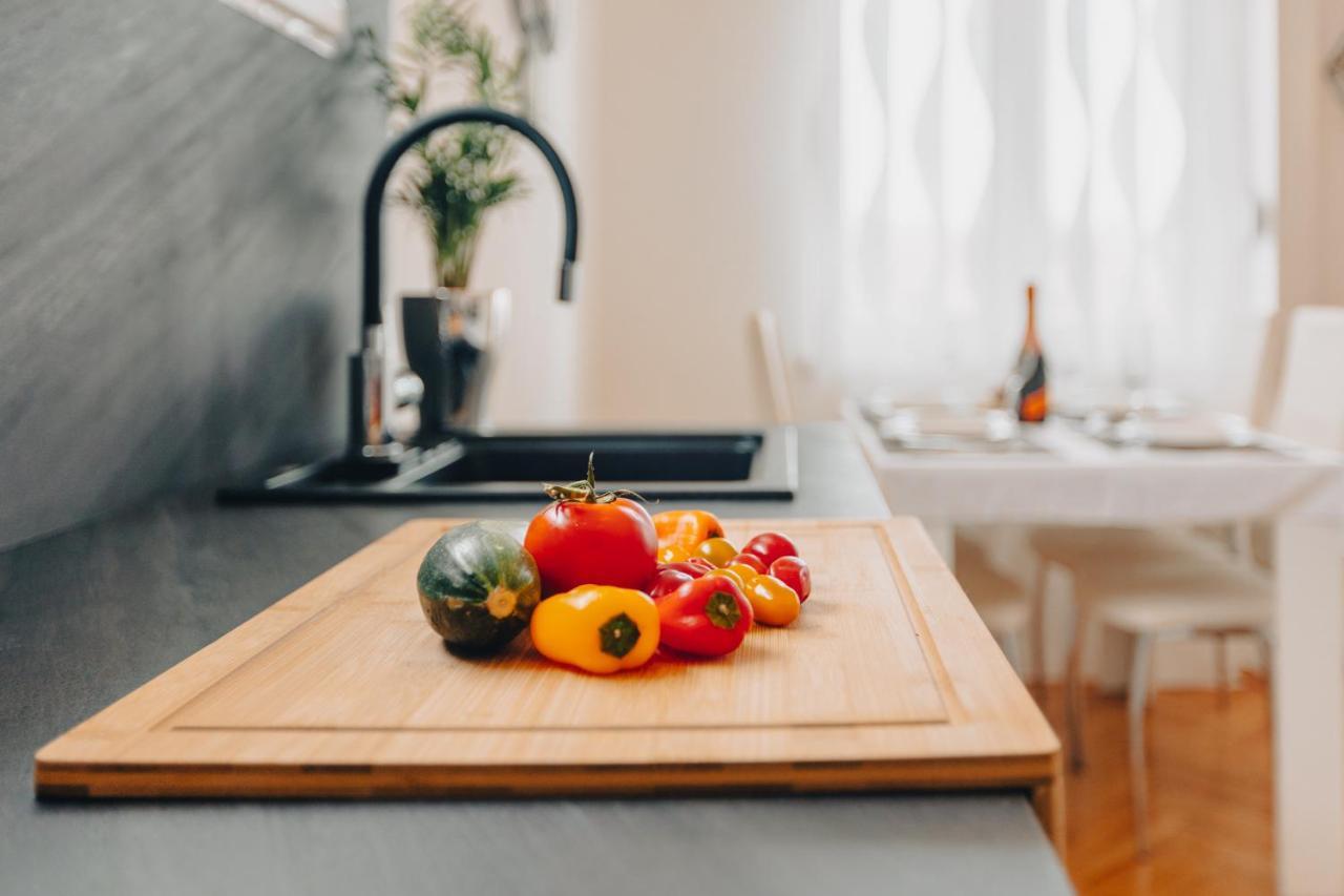 Apartments Come&Stay Punat Esterno foto