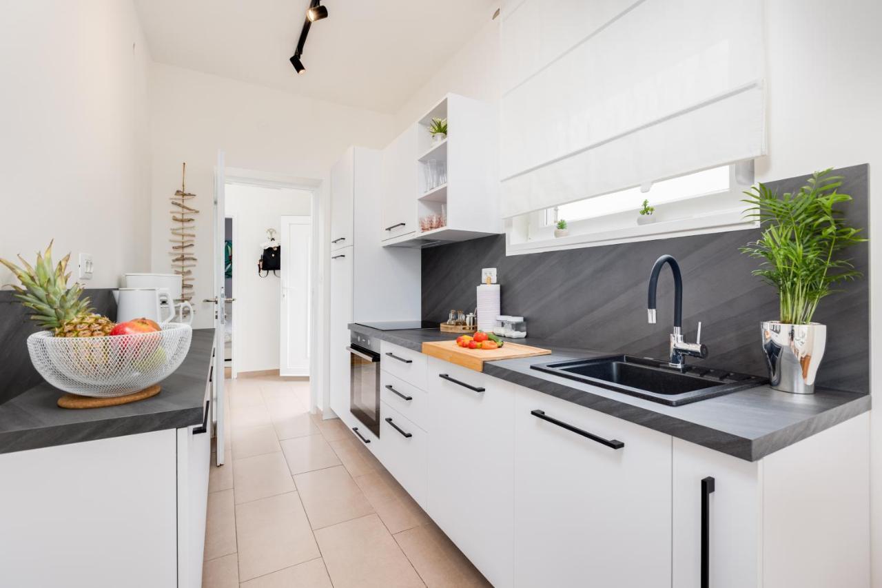 Apartments Come&Stay Punat Esterno foto
