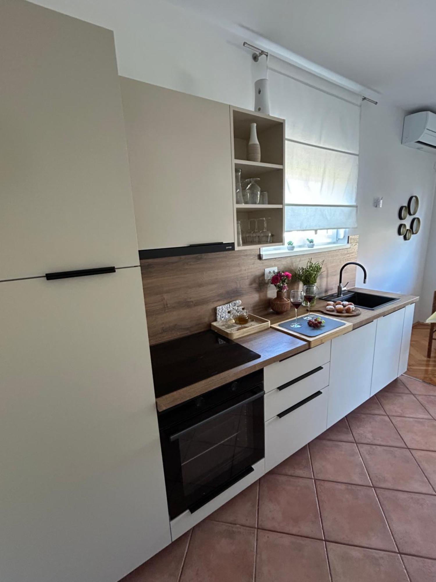 Apartments Come&Stay Punat Esterno foto