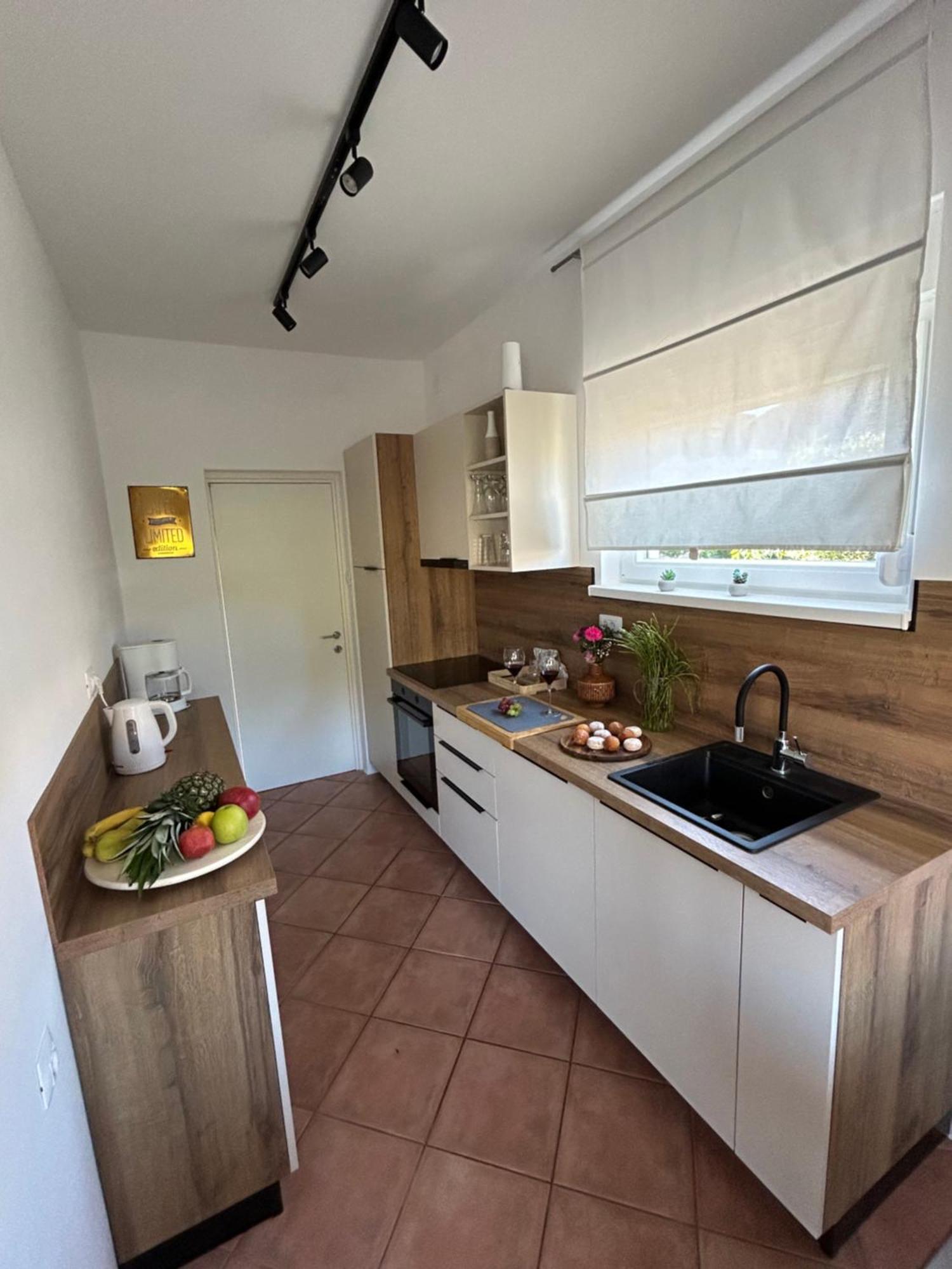 Apartments Come&Stay Punat Esterno foto