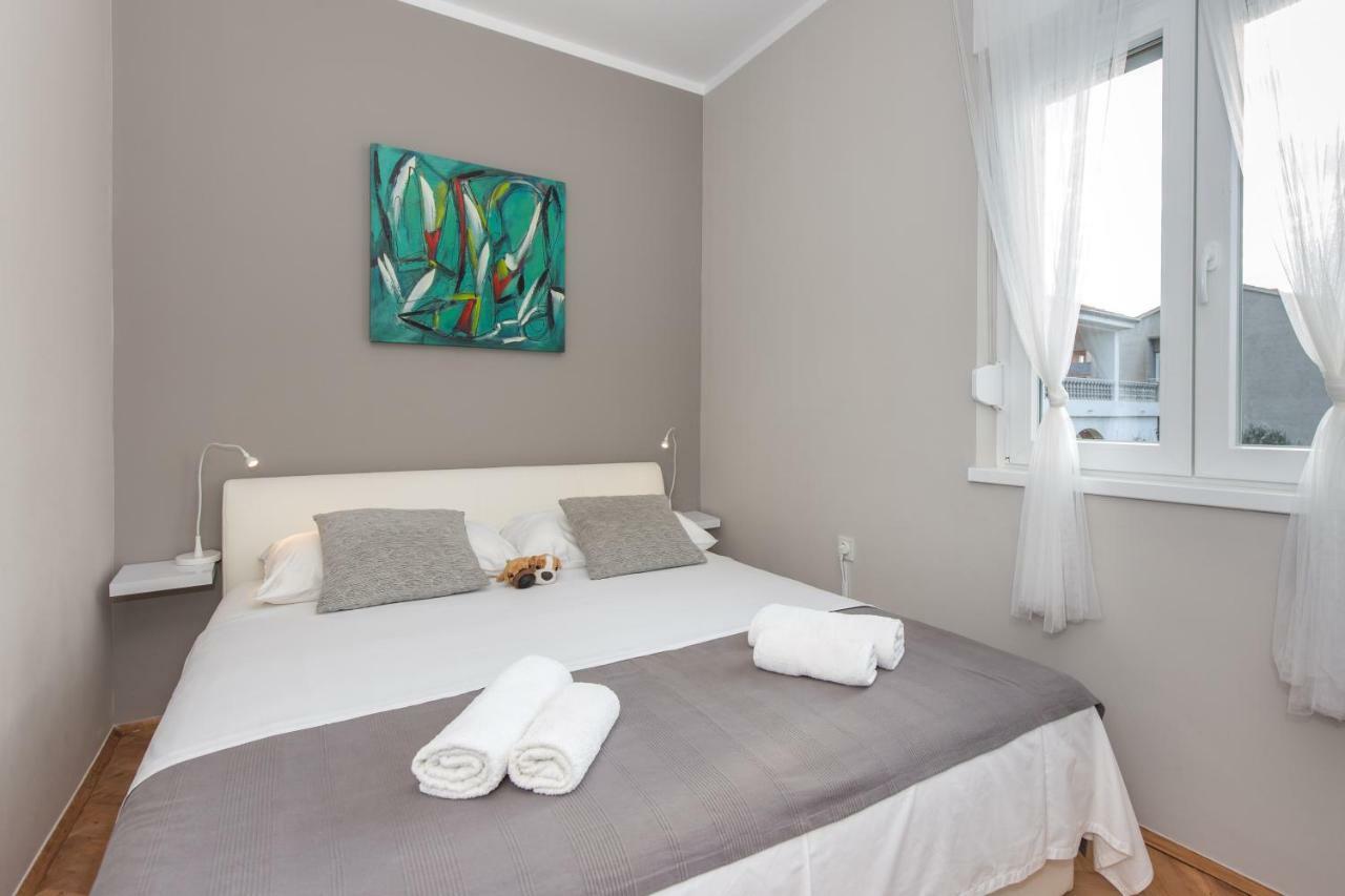 Apartments Come&Stay Punat Esterno foto