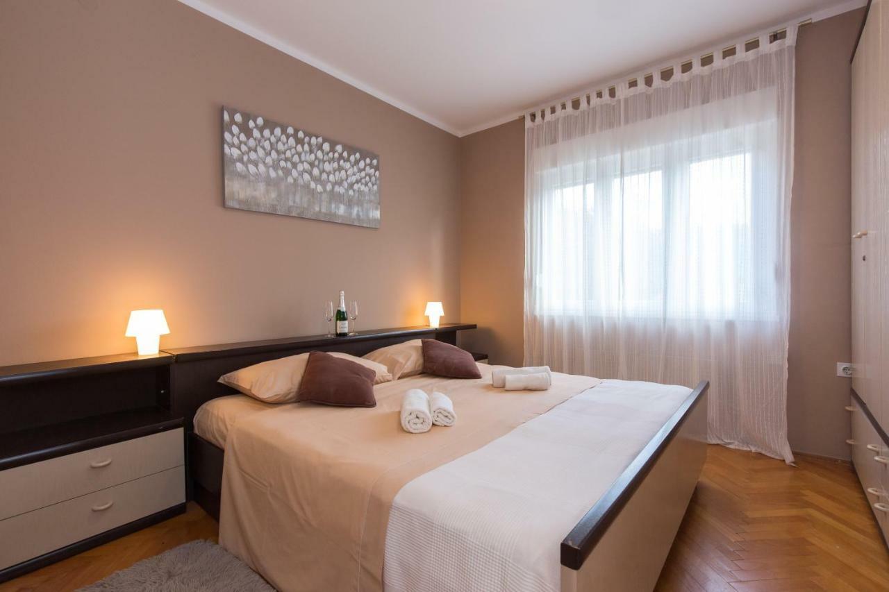 Apartments Come&Stay Punat Esterno foto
